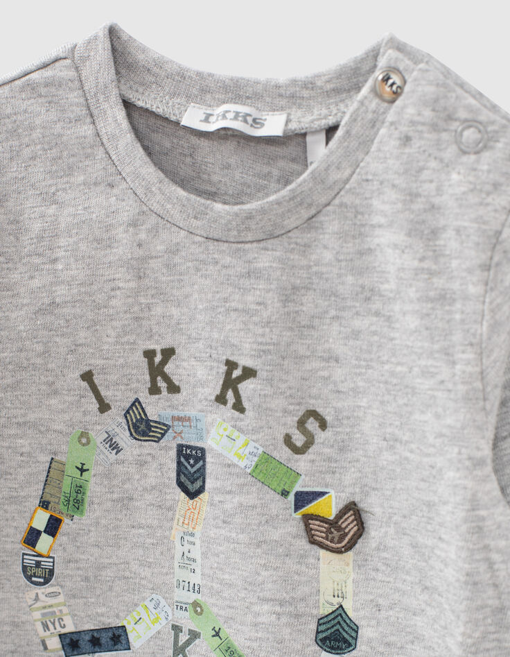 Grijs T-shirt opdrukken en pilotenbadges babyjongens -4