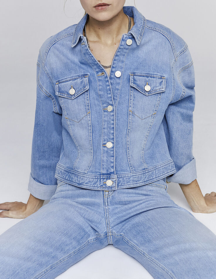 Veste oversize en jean détail épaulettes et poches femme-1