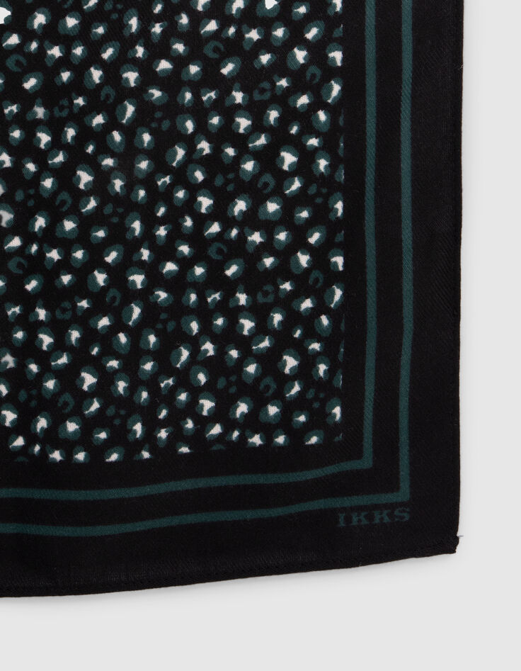 Foulard carré noir imprimé léopard vert fille-3