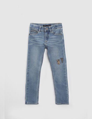 Boys’ blue rip-proof SLIM jeans with badges - IKKS