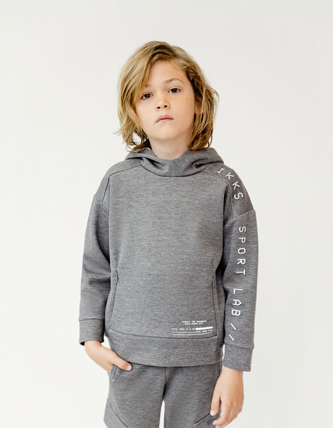 Boy's grey hoodie, reflective sleeves, embossed slogan - IKKS