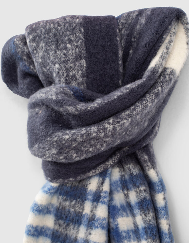 Women’s blue-toned check fluffy scarf-3