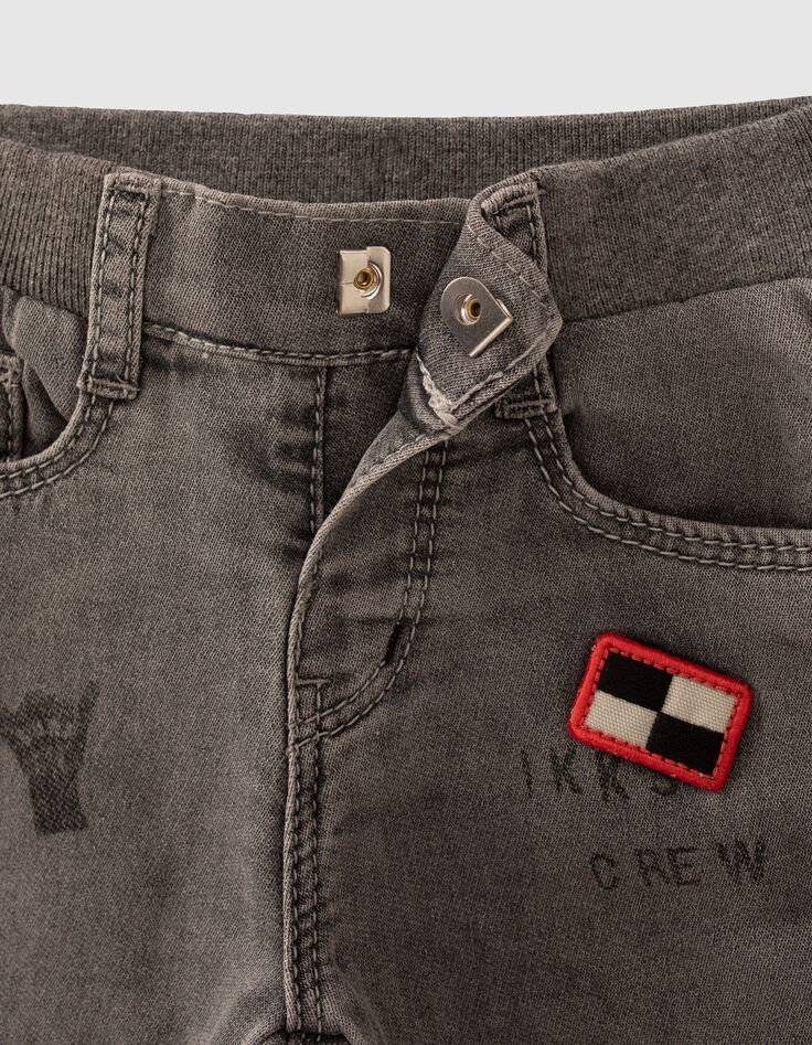 Baby boys’ grey jeans with print and badge-5