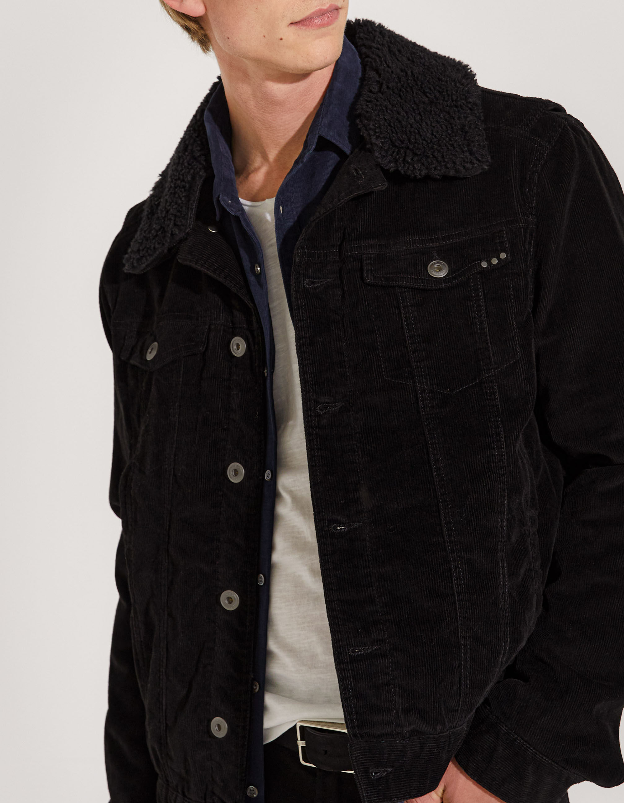 Corduroy jacket with 2025 sherpa collar