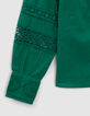 Blusa verde de algodón orgánico con mangas de encaje-3
