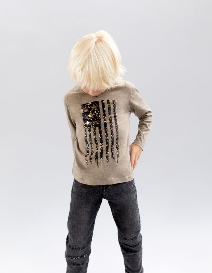 Jungen-T-Shirt mokka, Fahnenmotiv aus Wendepailletten-7