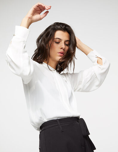 Women's off-white viscose crêpe blouse with shoulder tabs - IKKS