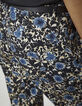 Pantalón recto crepé estampado flores azules mujer-4