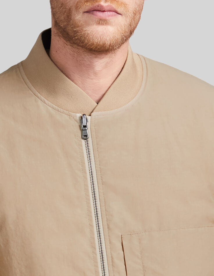 Chaqueta acolchada fina caqui y beige tipo bomber hombre-5