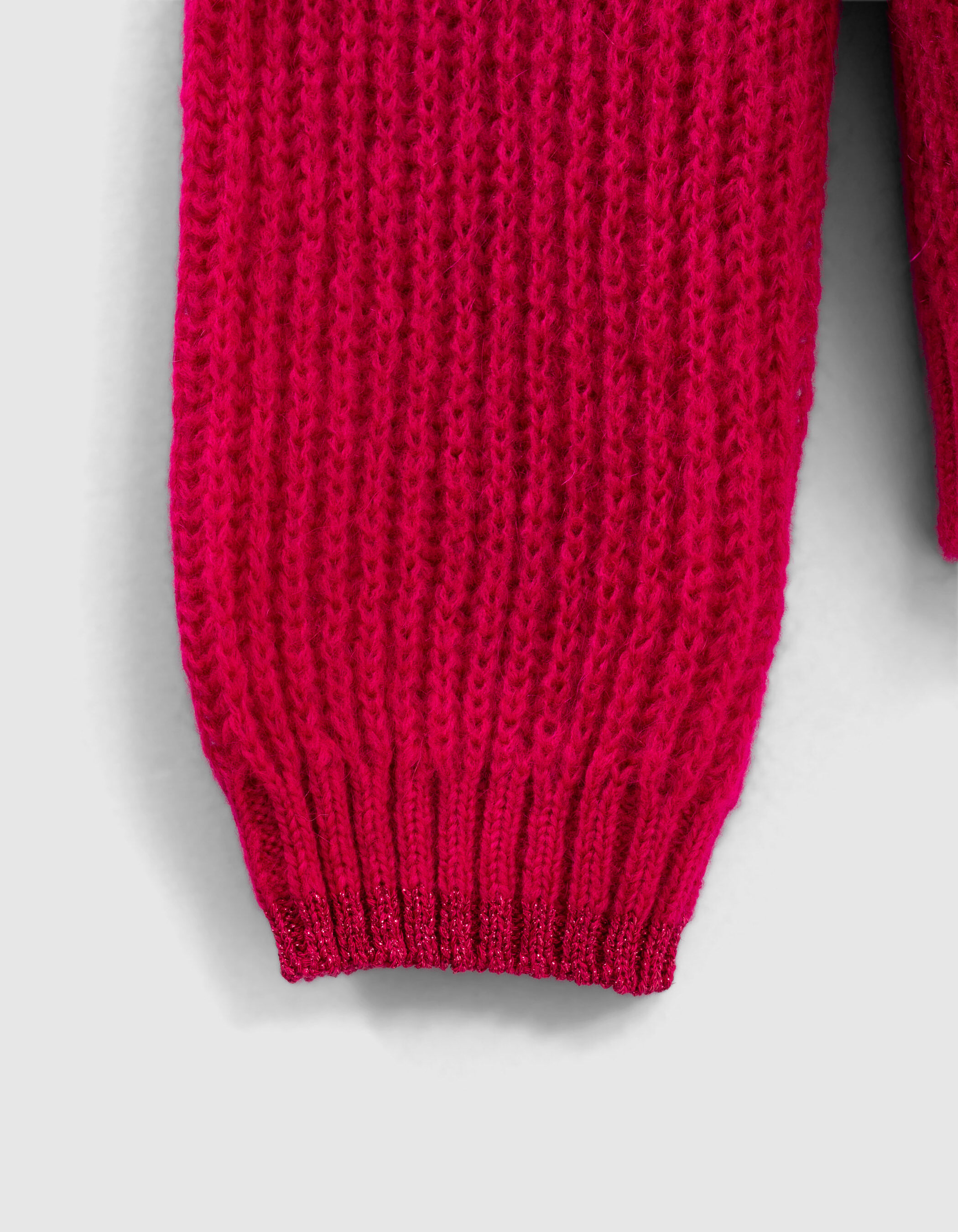 Women's pink ribbed knit sweater with lurex details